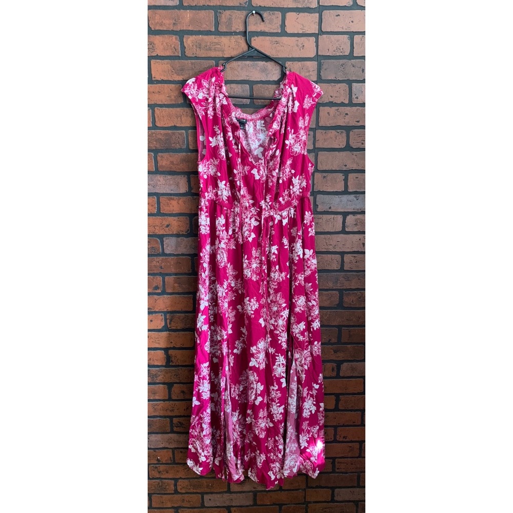 Beautiful pink flowery maxi dress